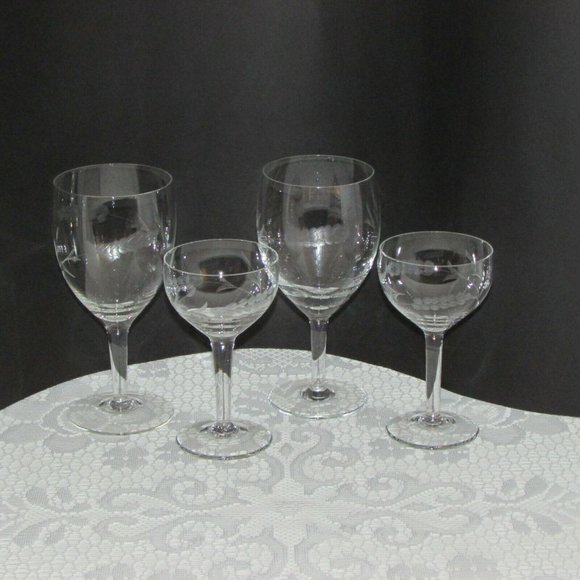 4 Vintage Cut Crystal Goblets Wine Sherry Glasses 2 Sizes Mid-century Glassware - Picture 4 of 6
